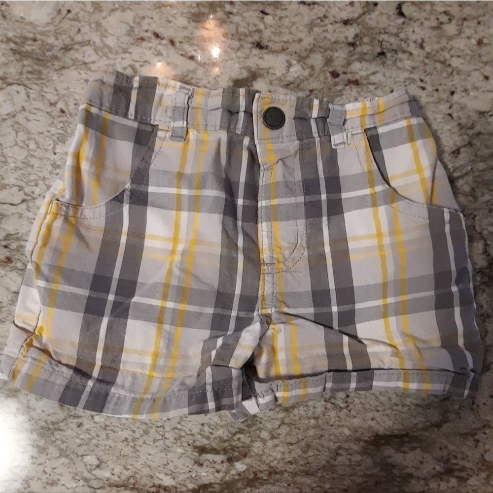 12 months boys shorts (2 pair)